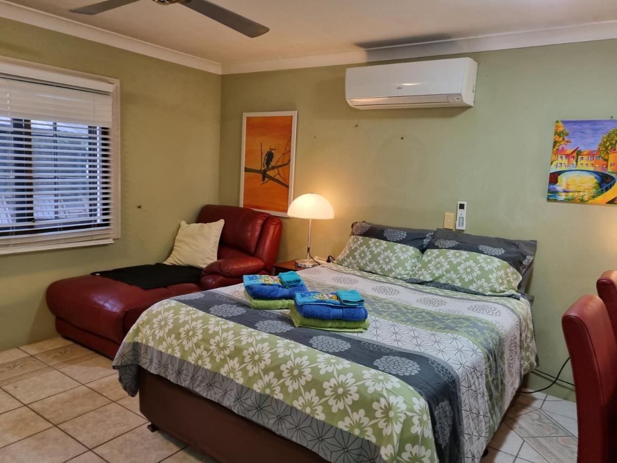 קאירנס Homestay At Julie'S מראה חיצוני תמונה