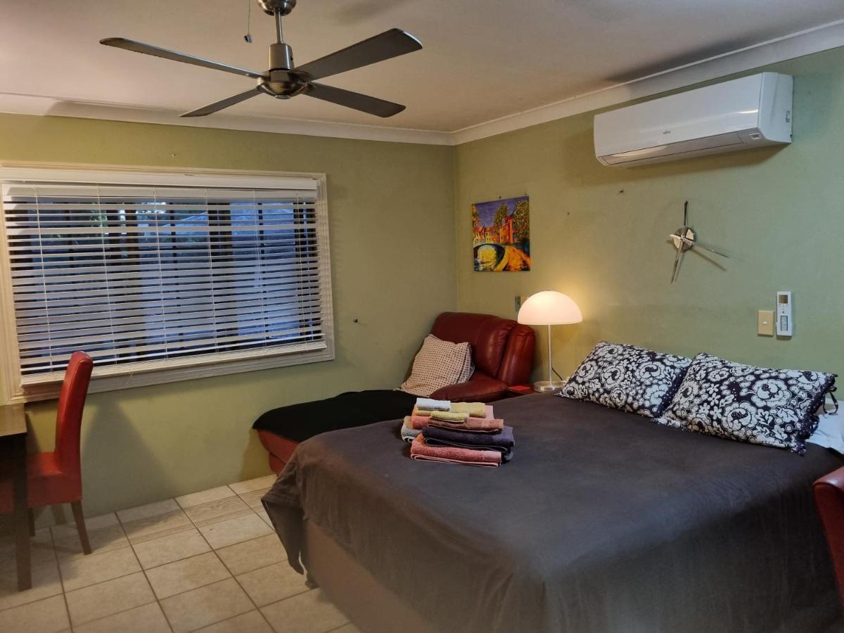קאירנס Homestay At Julie'S מראה חיצוני תמונה