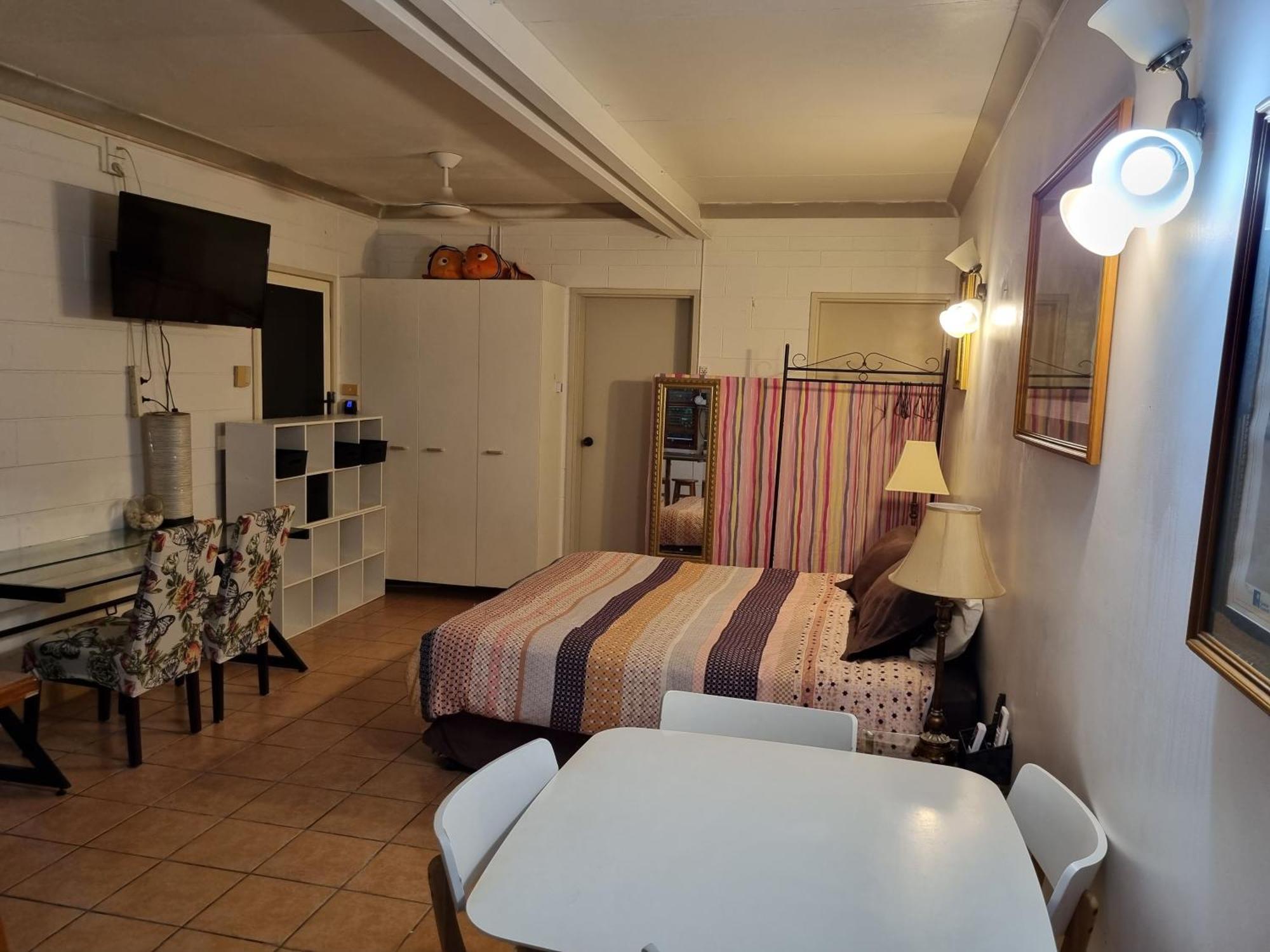 קאירנס Homestay At Julie'S מראה חיצוני תמונה