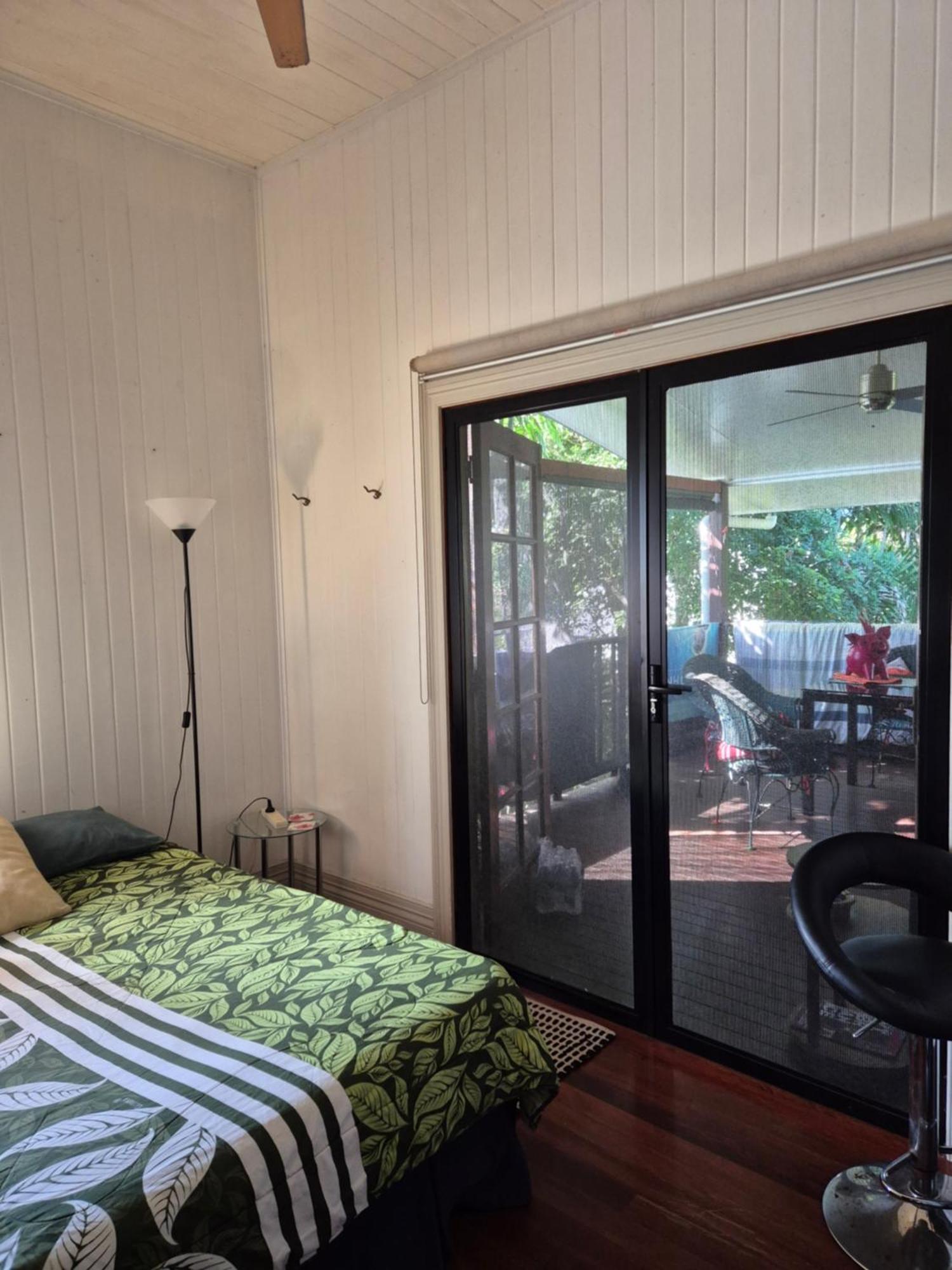 קאירנס Homestay At Julie'S מראה חיצוני תמונה