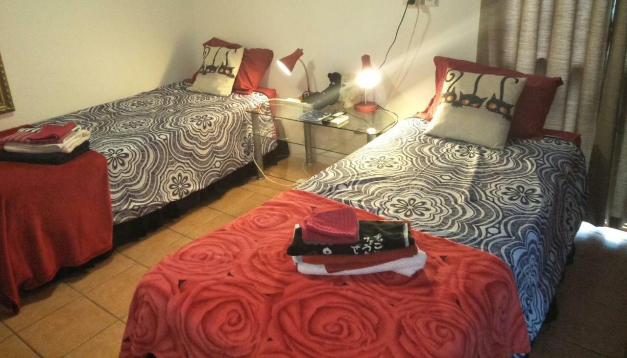 קאירנס Homestay At Julie'S מראה חיצוני תמונה